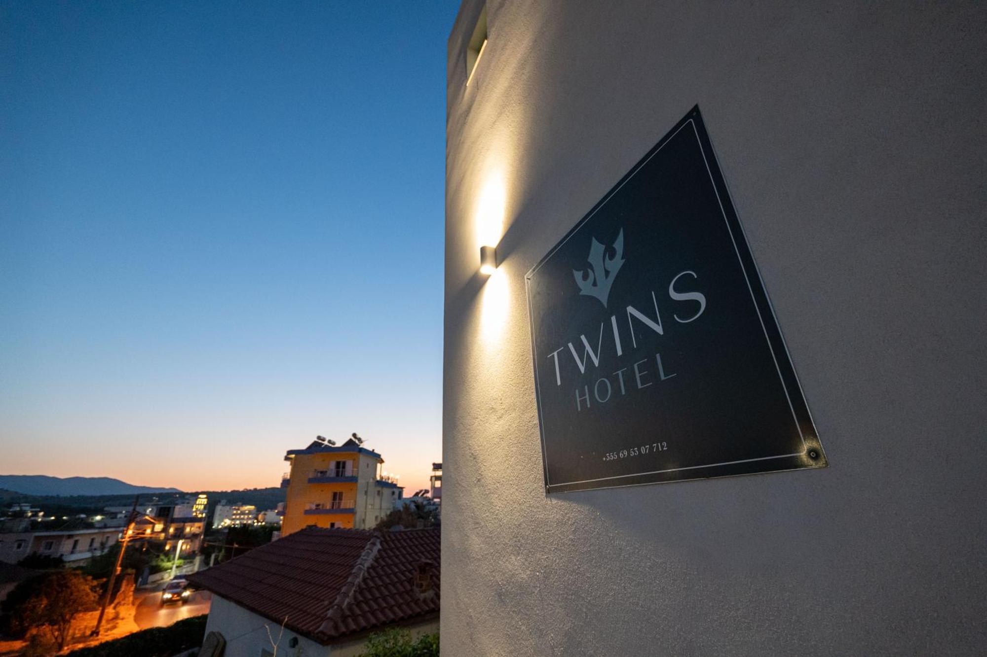 Twins Hotel Ksamil Bagian luar foto