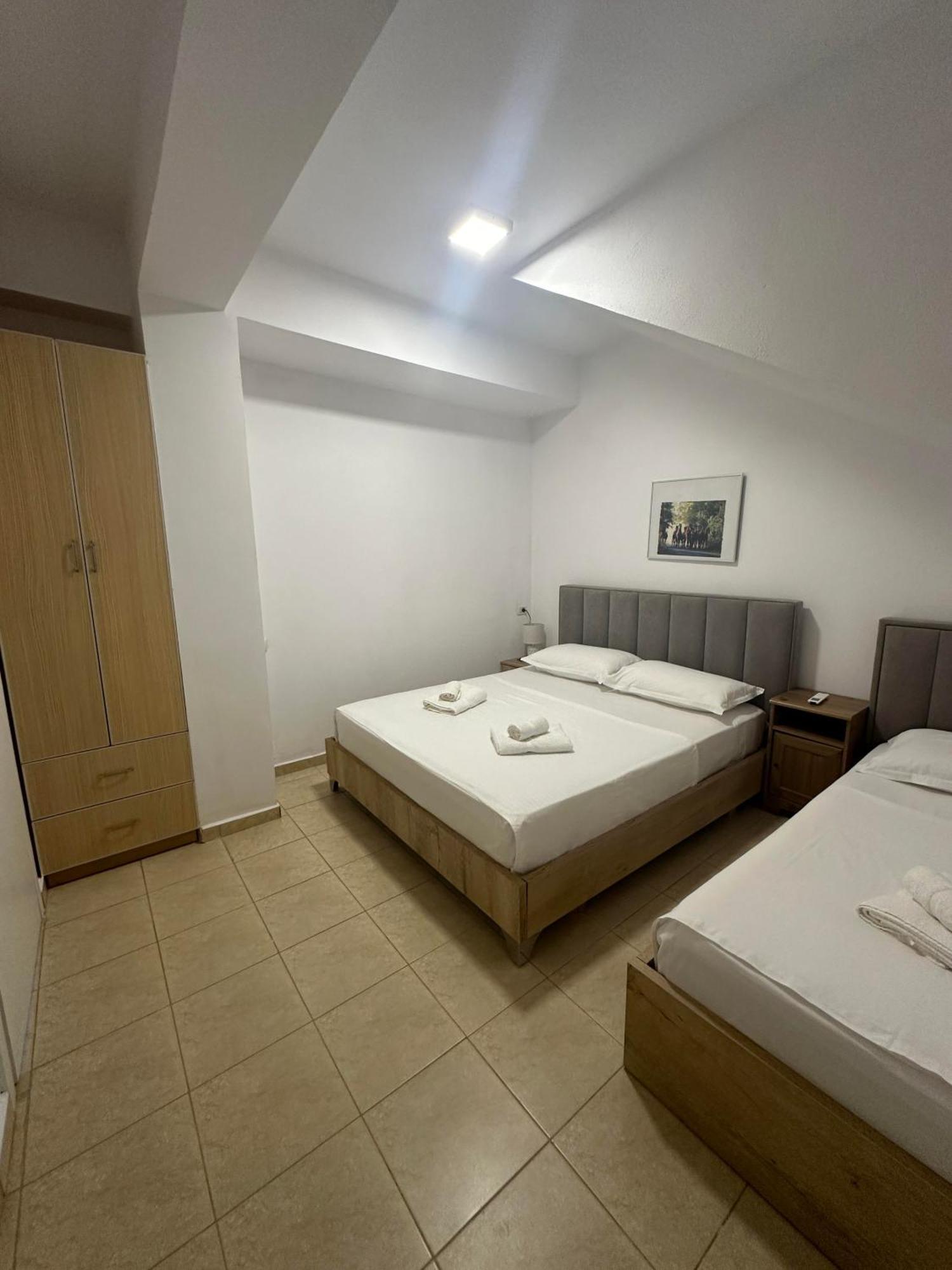 Twins Hotel Ksamil Bagian luar foto